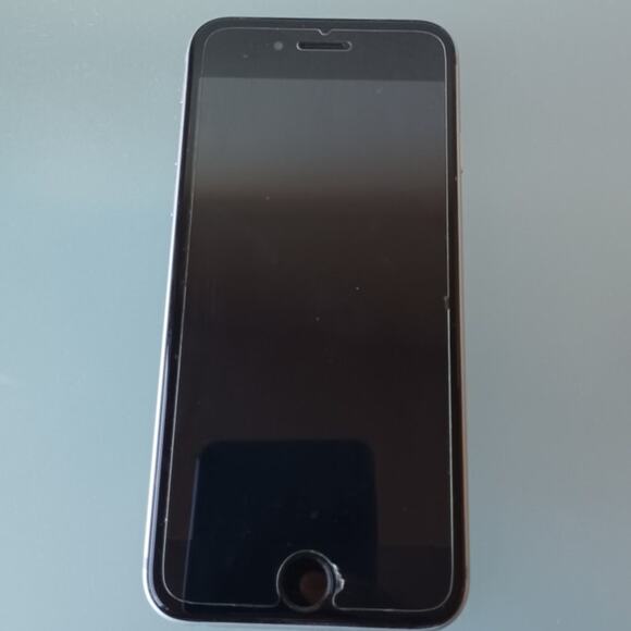 Apple Iphone S Model A1633 Locked Space Gray - Picture 1 of 4